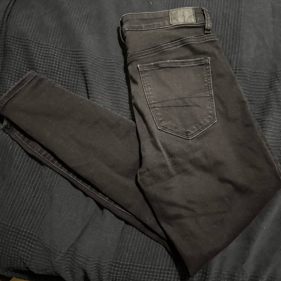 Black American Eagle Skinny Jeans - Picture 1 of 4